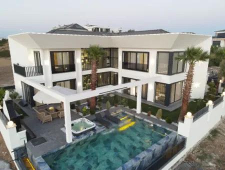 Detached Luxury Villa In Didim