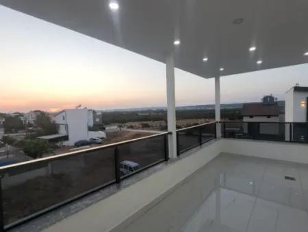 Villa For Sale In Altinkum, Didim 4 In 1 With Pool