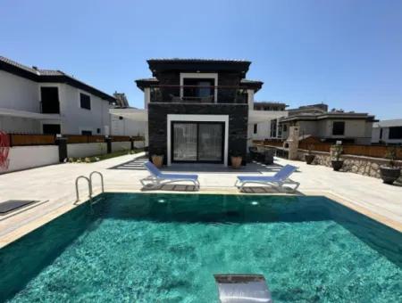 4 In 1 Fully Furnished Pool Detached Villa In Didim Efeler