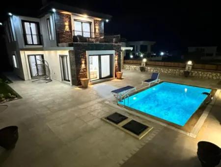 4 In 1 Fully Furnished Pool Detached Villa In Didim Efeler